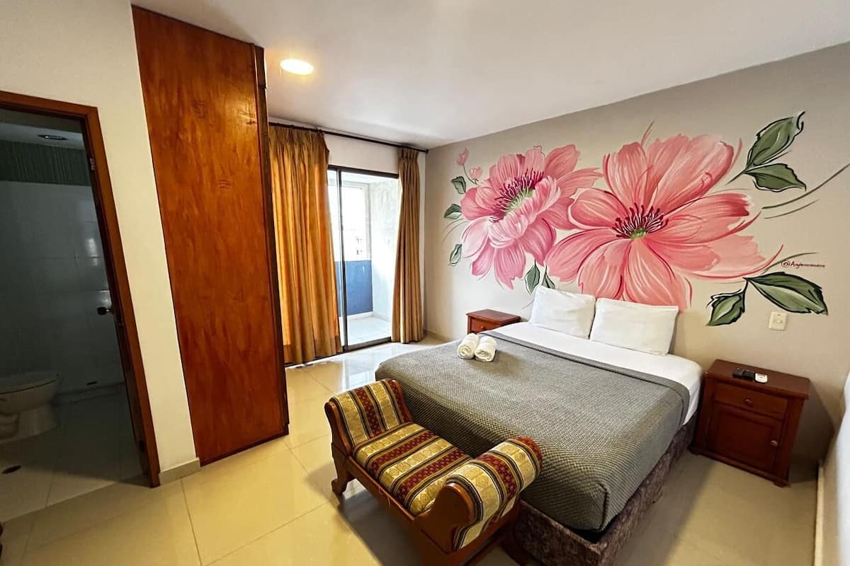 Deluxe Double Room, Balcony, City View | Soundproofing, free WiFi, wheelchair access