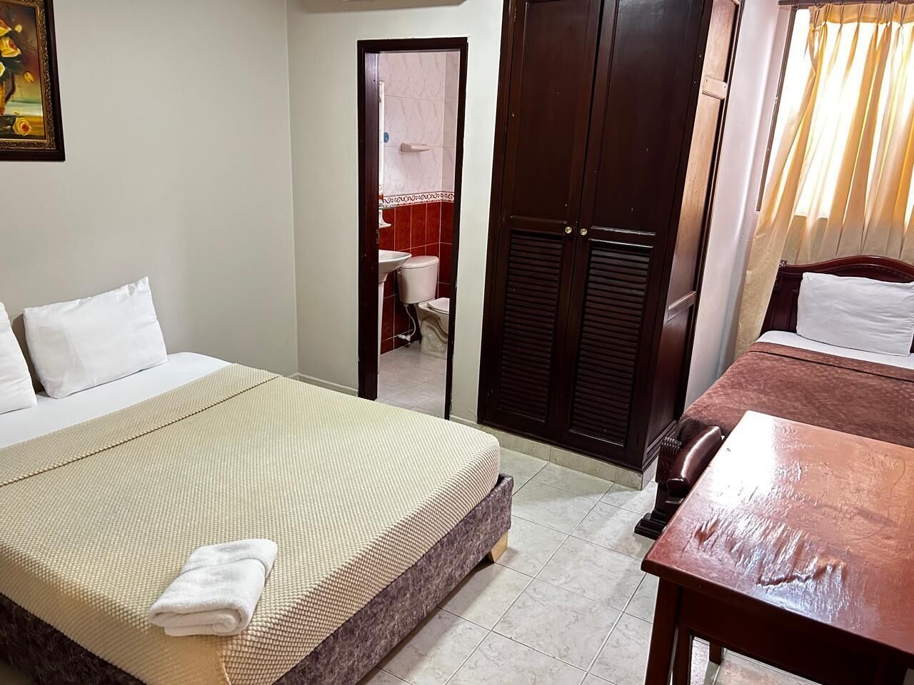 Standard-Dreibettzimmer, Mehrere Betten | Schallisolierte Zimmer, kostenloses WLAN, Rollstuhlgeeignet