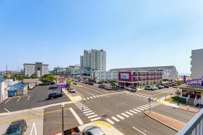 Exterior - 1 Block to Beach! Ocean City Condo w/ Pool Access (Ocean City)