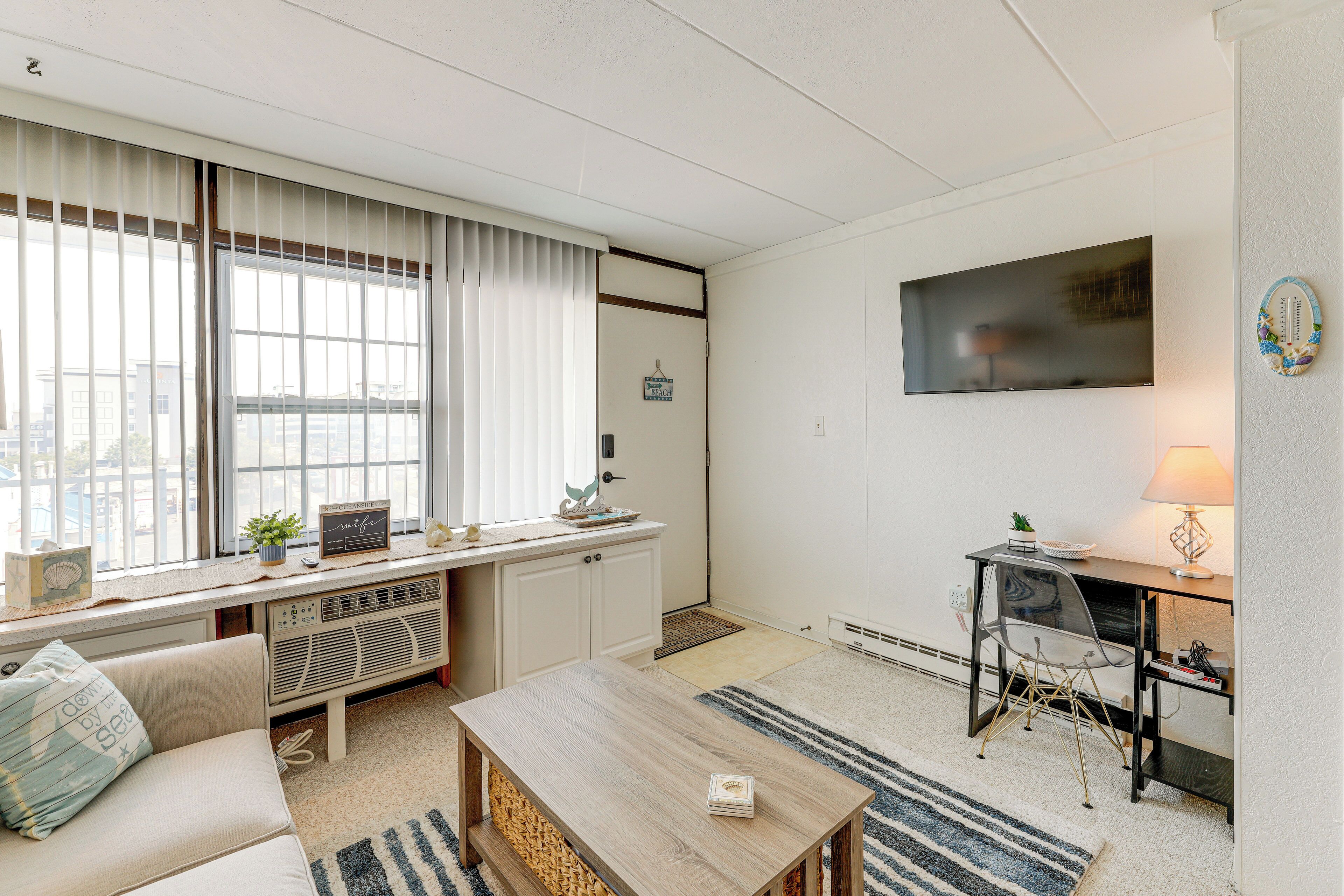 1 Block To Beach! Ocean City Condo W/ Pool Access - Maryland