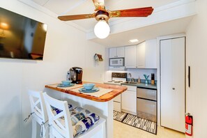 Fridge, microwave, stovetop, coffee/tea maker - 1 Block to Beach! Ocean City Condo w/ Pool Access (Ocean City)