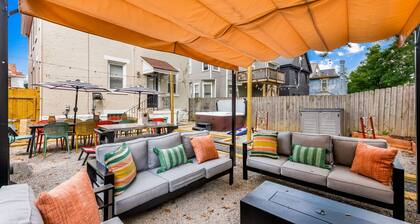 Cincy Central Stay - Hot Tub, Games & Movie Nights
