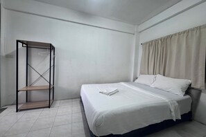 Room - Sukhum Mega Bangna Guest House By Zuzu (Bangkok)
