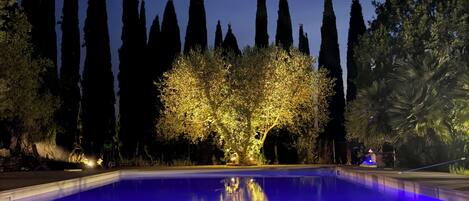 Ulkouima-allas, lämmitetty uima-allas