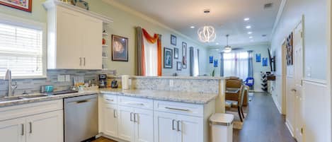 Fridge, microwave, stovetop, dishwasher