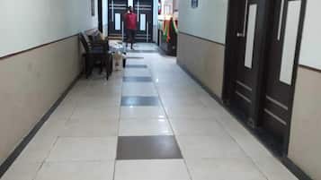 Meja sambut tetamu