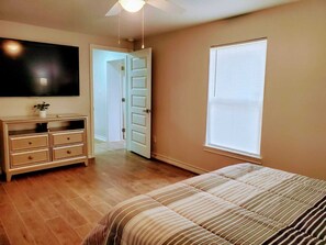 2 chambres, fer et planche à repasser, Wi-Fi gratuit, draps fournis