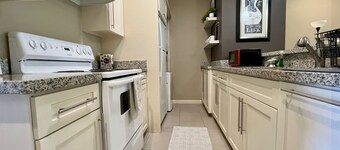 Portside Retreat - Modern & Cozy 1BD/1BA