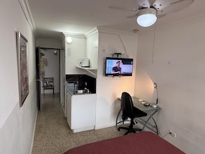 1 bedroom, iron/ironing board, Internet