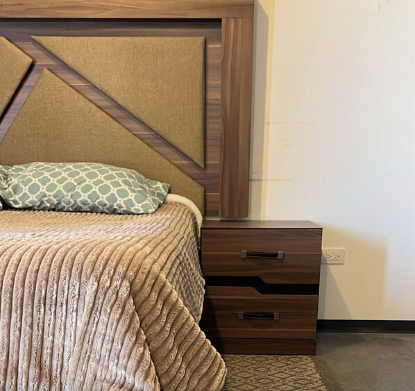 Classic Apartment, Balcony, Mountain View | Desk, laptop workspace, free WiFi, bed sheets
