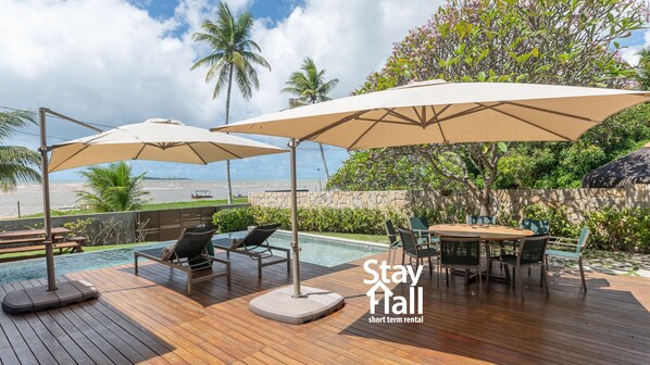 Vila | Tempat makan outdoor
