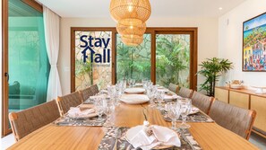 Villa | Dining