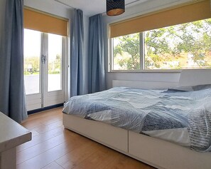3 sovrum, strykjärn/strykbräda och sängkläder