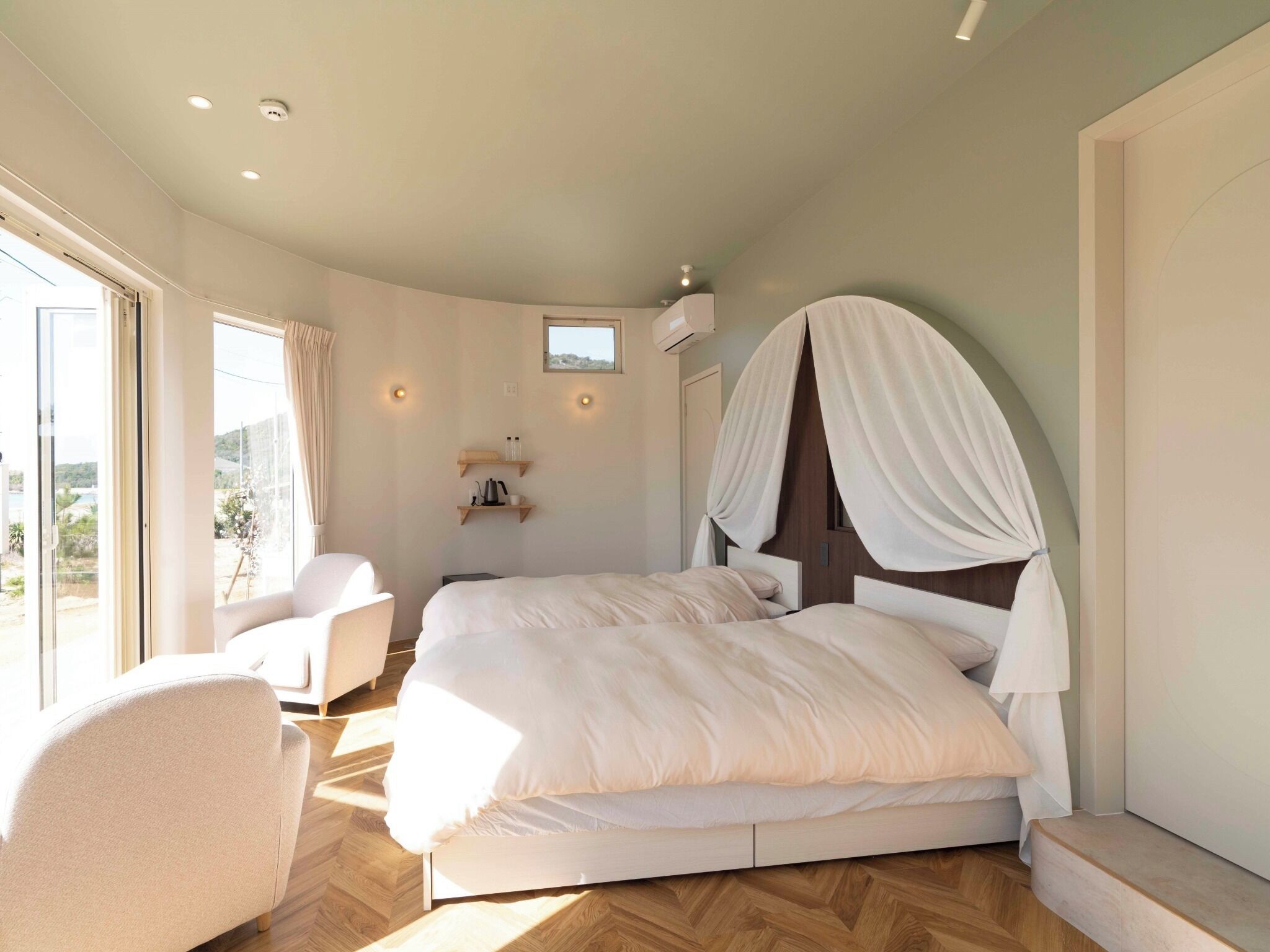 Wifi gratis y ropa de cama 