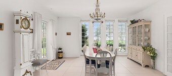 Charming 5-bedroom farmhouse with AC and fitness room in lovely Solrød Strand