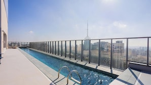 حمام سباحة
