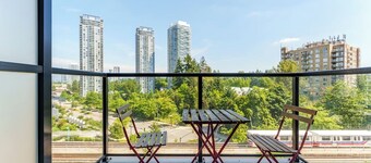 Surrey Central - 1 Bed
