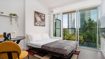 Iron/ironing board, WiFi