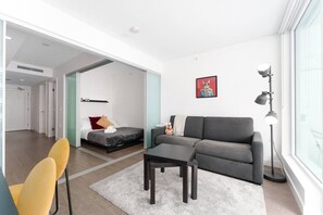 1 chambre, fer et planche à repasser, Wi-Fi, draps fournis