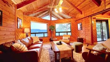 Smart TV, fireplace, ping pong