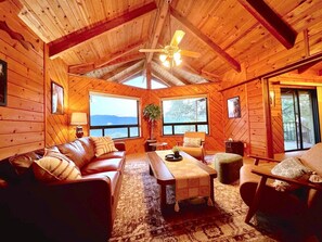 تلفزيون ذكي، مدفأة، تنس طاولة