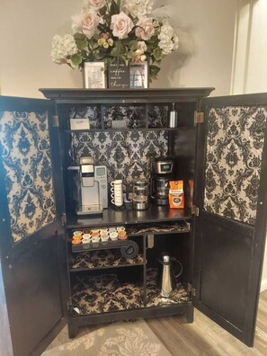 Unclassified image, 2 of 35, button