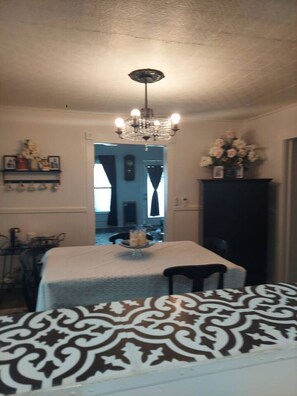 Unclassified image, 5 of 35, button