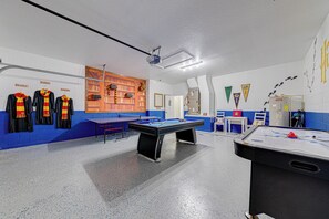 Spielezimmer
