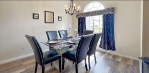 Maison | Restauration dans la chambre