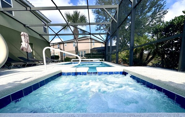 Outdoor pool, pool loungers