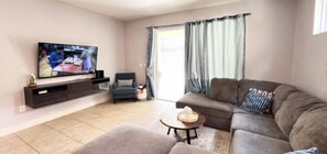 Casa | Área de estar | Smart TV 55 polegadas com canais digitais, serviços de streaming