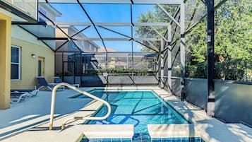 Outdoor pool, pool loungers