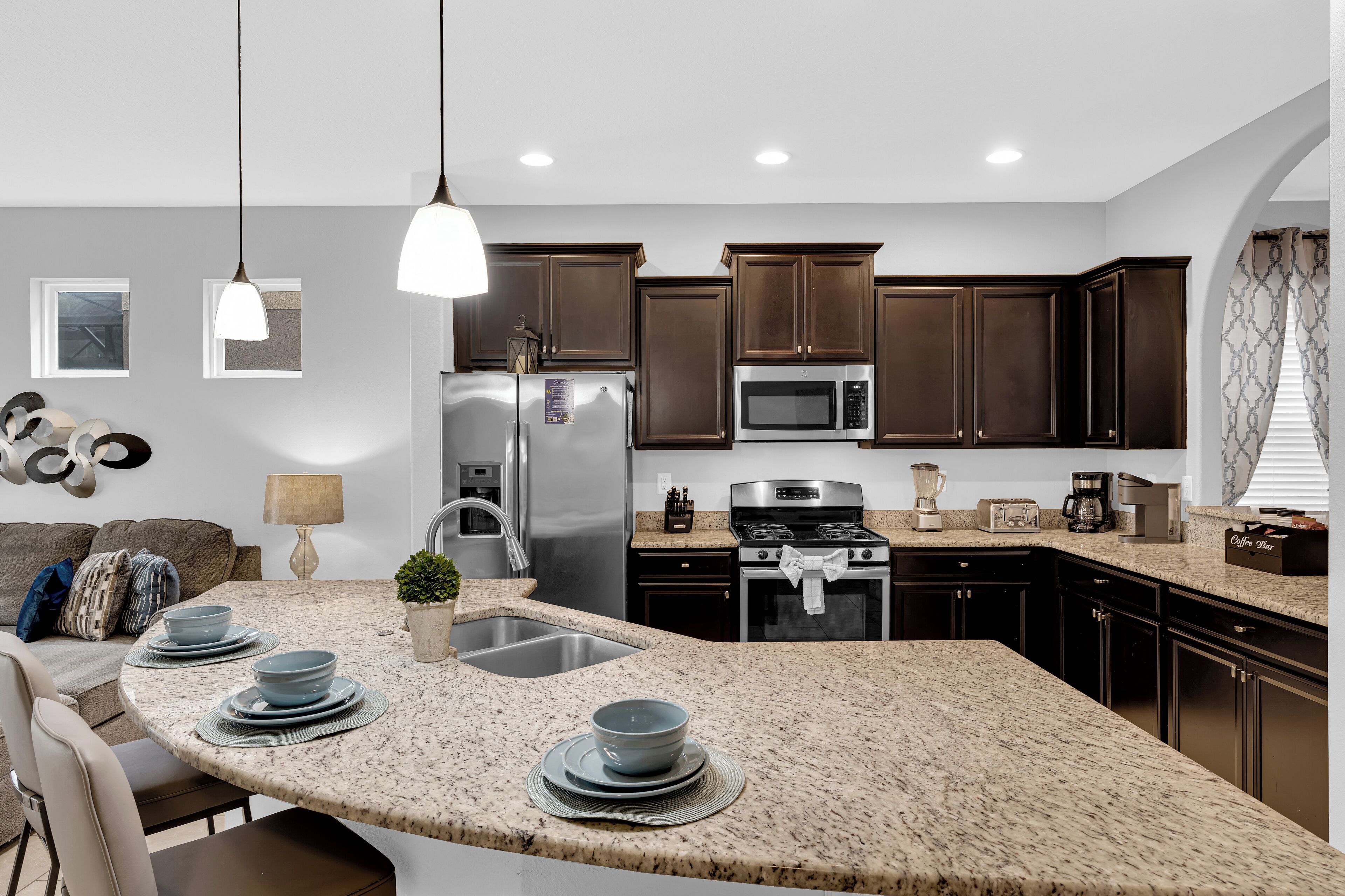 House | Private kitchen | Full-size fridge, microwave, oven, stovetop