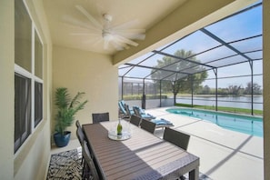 House | Terrace/patio