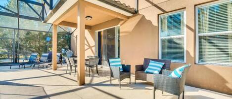 House | Terrace/patio