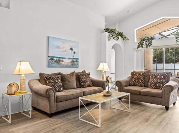 Hus | Opholdsområde | 55-tommers smart-tv med digitale kanaler