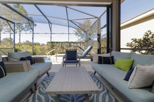 House | Terrace/patio