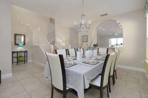 House | In-room dining