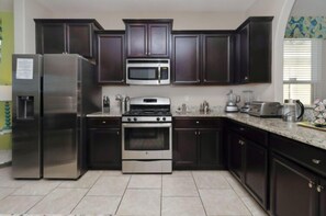 House | Private kitchen | Full-size fridge, microwave, oven, stovetop
