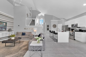 Maison | Coin séjour | TV connectée de 55 pouces avec chaînes numériques, services de streaming