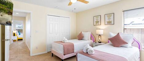 House | Free WiFi, bed sheets