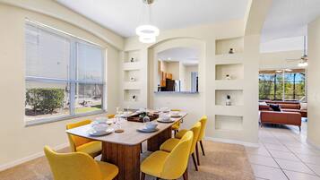 House | In-room dining