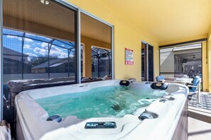 House | Private spa tub