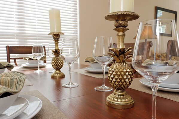 Rumah | Makan di kamar