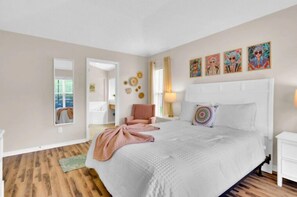 House | Iron/ironing board, free cribs/infant beds, travel crib, free WiFi