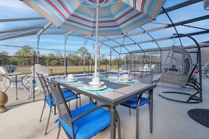 Outdoor pool - 7 Bedrooms Perfect For Large Families Or Groups! (Kissimmee)