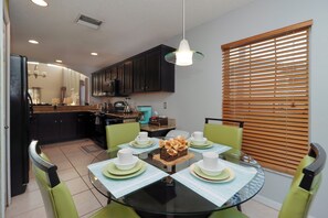 Casa | Servicio de comidas en la habitación