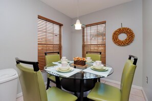 House | In-room dining