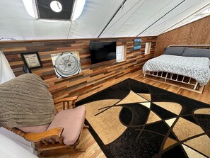 1 habitación, wifi y ropa de cama