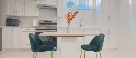 Microondas, horno y parrilla de estufa